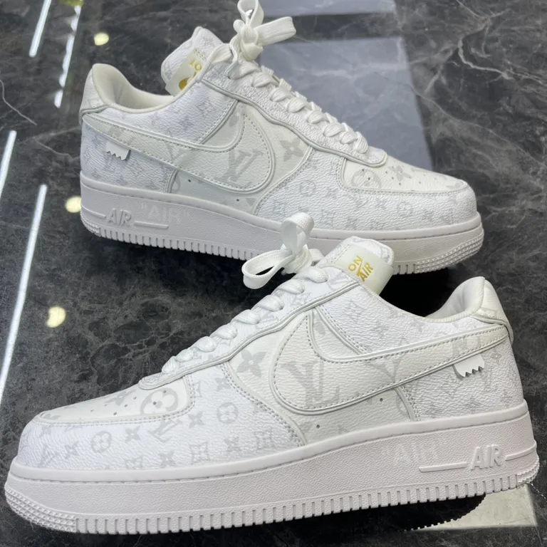 Louis Vuitton Shoe 